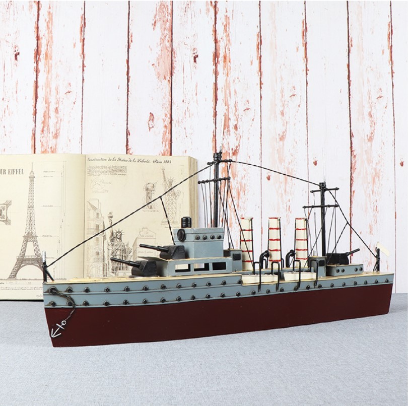 Mô hình tàu chiến kim loại cổ điển