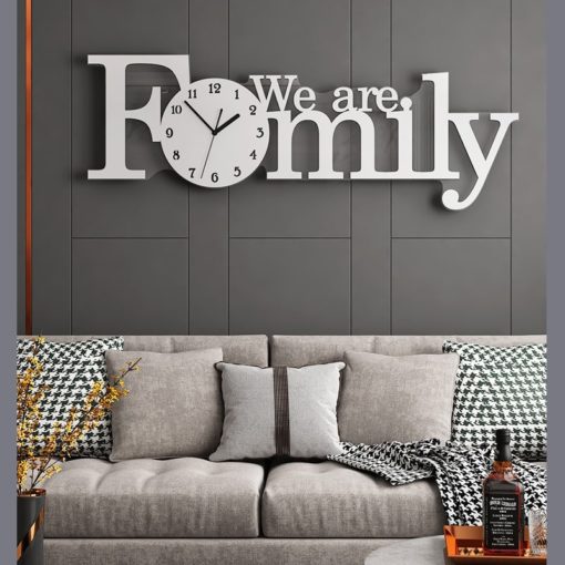Đồng hồ treo tường "We Are Family"