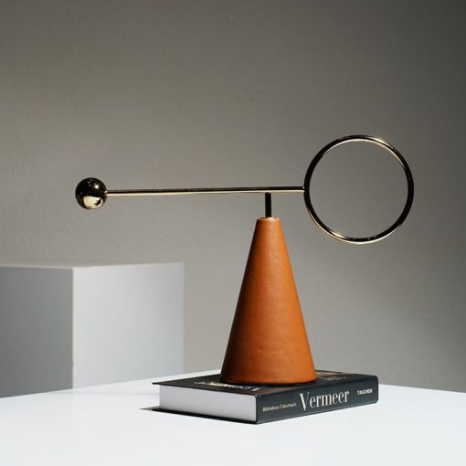 Mô Hình Cân Bằng Phong Cách Minimalist