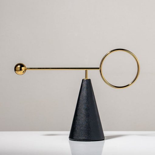 Mô Hình Cân Bằng Phong Cách Minimalist