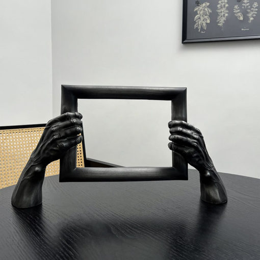 Khung Ảnh Tay Nghệ Thuật