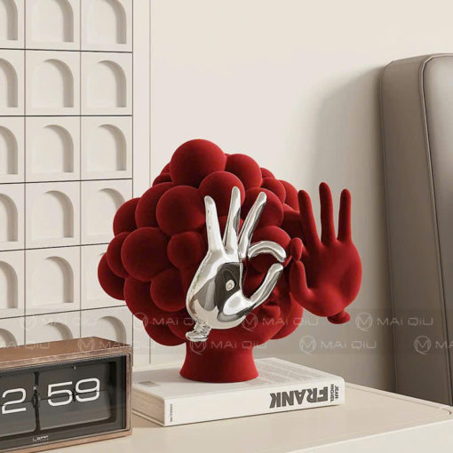 Tượng Cô Gái Vươn Tay Nghệ Thuật