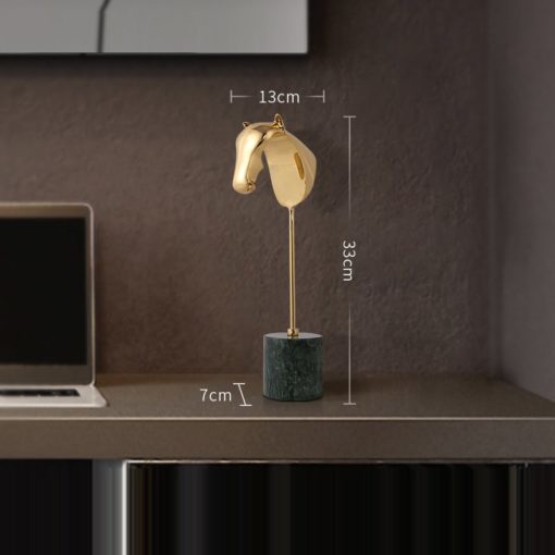 Tượng Đầu Ngựa Tối Giản