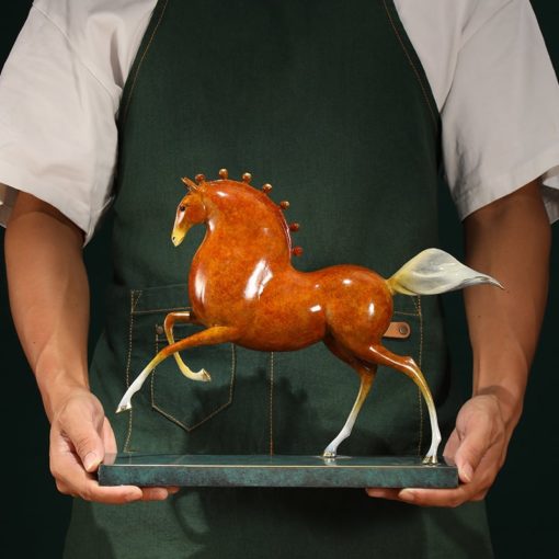 Tượng Ngựa Ngẩng Cao Kiêu Hãnh