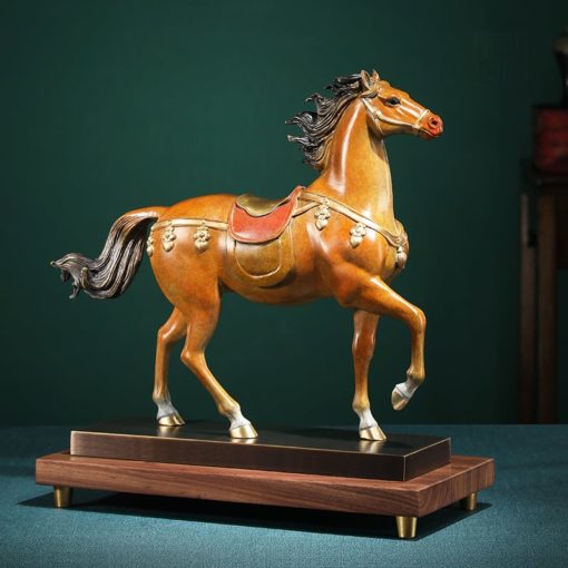 Tượng Ngựa Tiến Công Danh